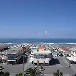 Centro Residenziale Maestoso Виареджо