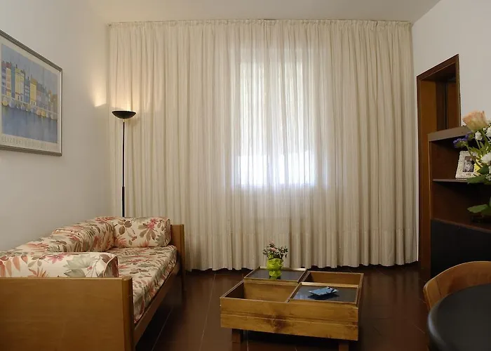 Centro Residenziale Maestoso Апартаменти В'яреджо