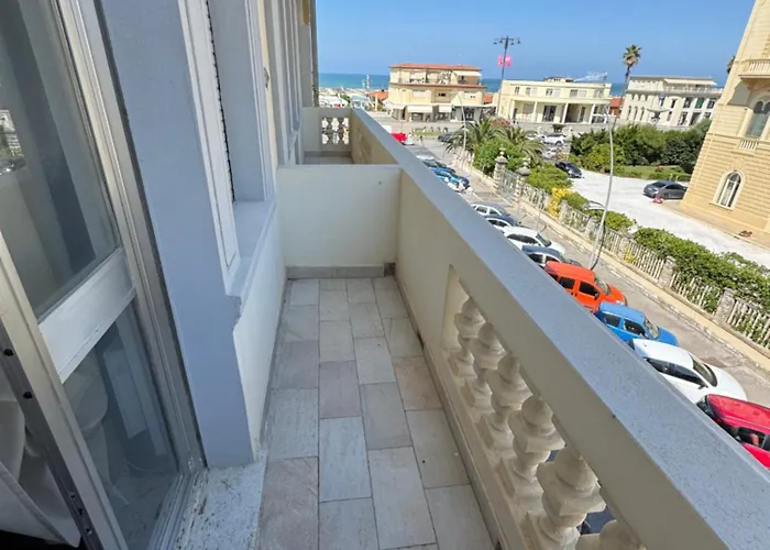 Апартаменти Centro Residenziale Maestoso *