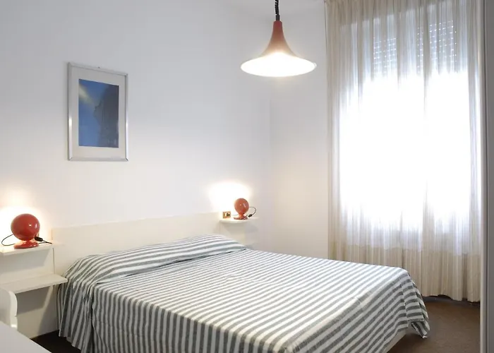 Centro Residenziale Maestoso В'яреджо